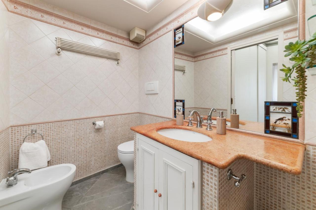 Bmga L Viapaola43 Palace Řím Exteriér fotografie